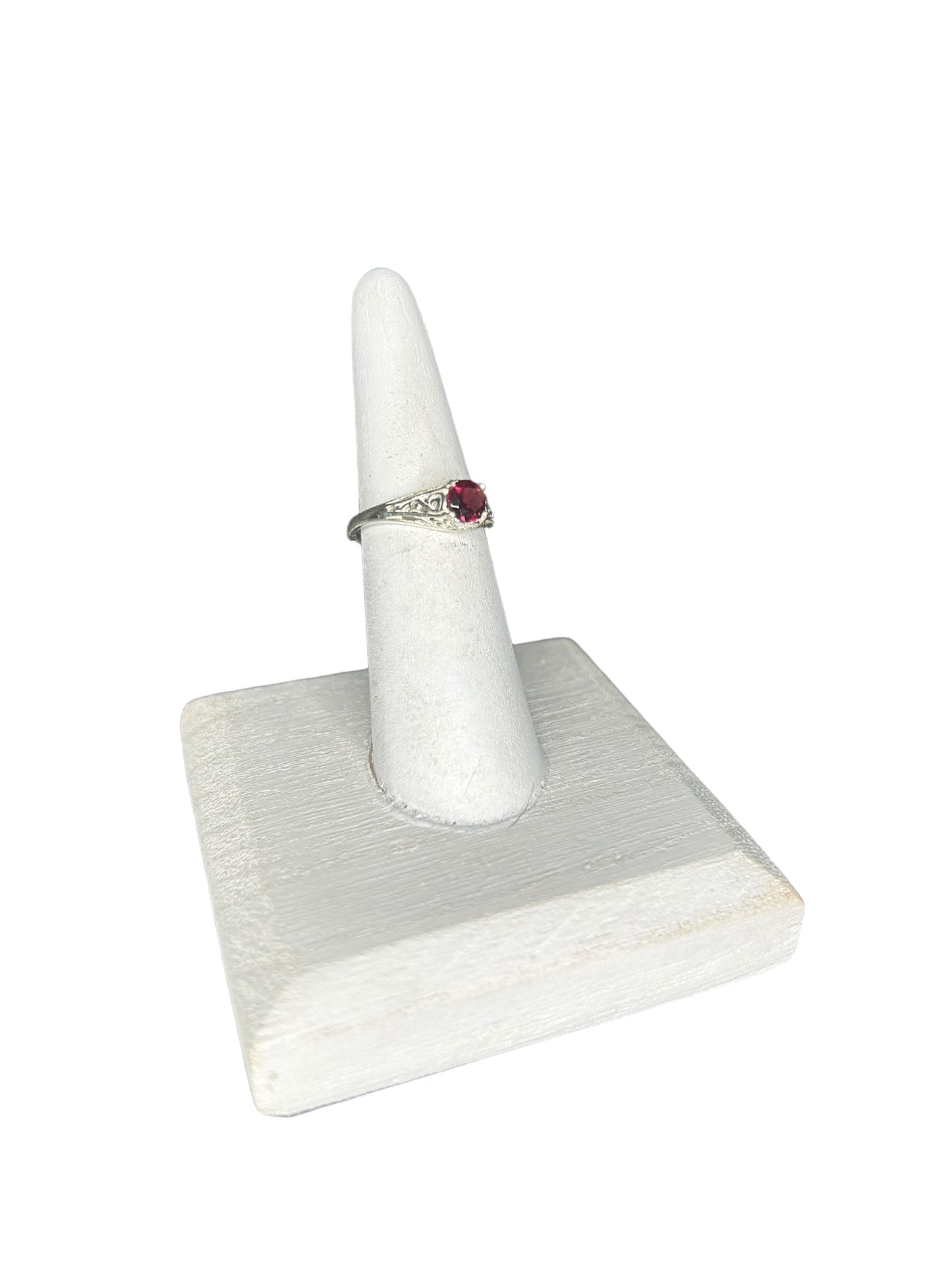 Filagre Garnet Ring